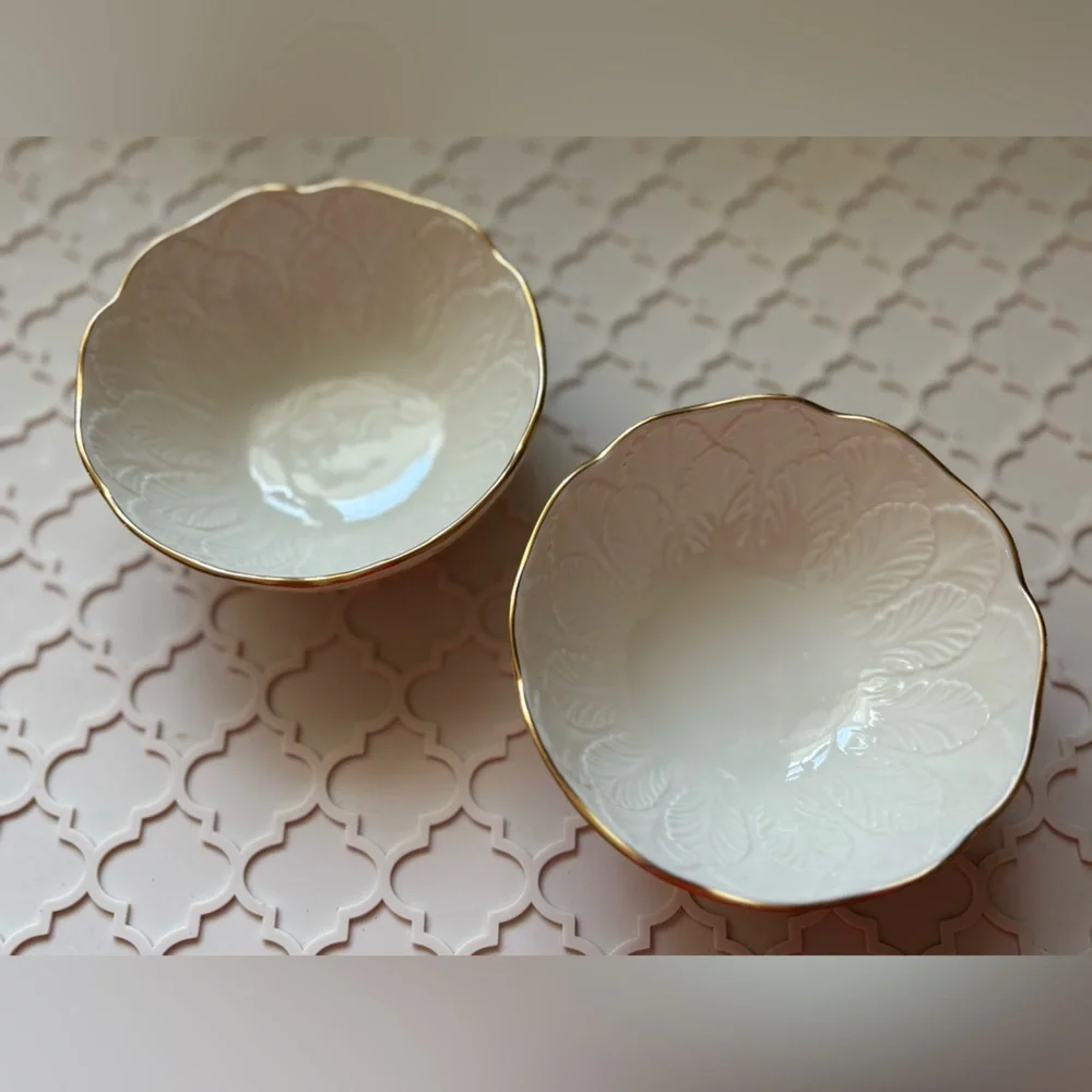 Lenox China Greenfield Sylvan Small Bowls Hand decorated w/24K gold. Set of 2